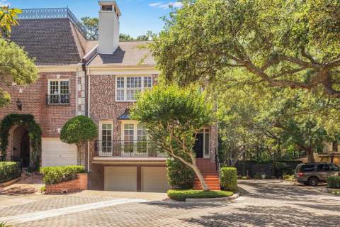 17 Pine Briar Circle